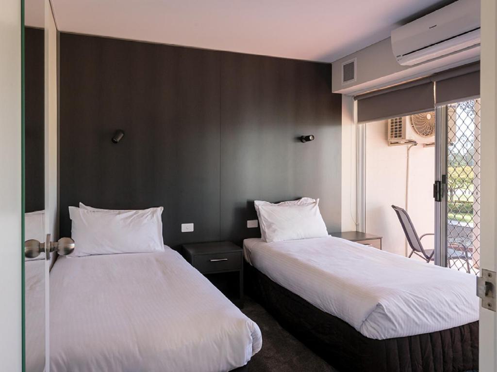 야랴원가 물와라 골프 클럽 리조트 야라웡가 외부 사진 A typical room at the hotel