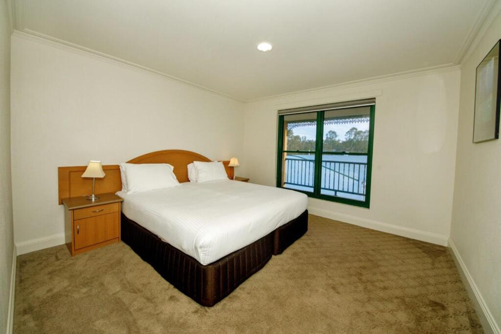 야랴원가 물와라 골프 클럽 리조트 야라웡가 외부 사진 A bedroom at the hotel